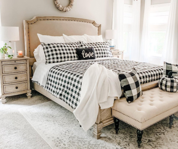 Rustic style bedroom