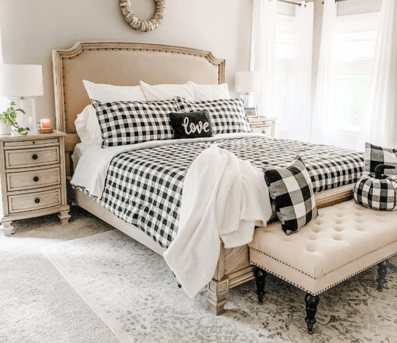 Rustic style bedroom