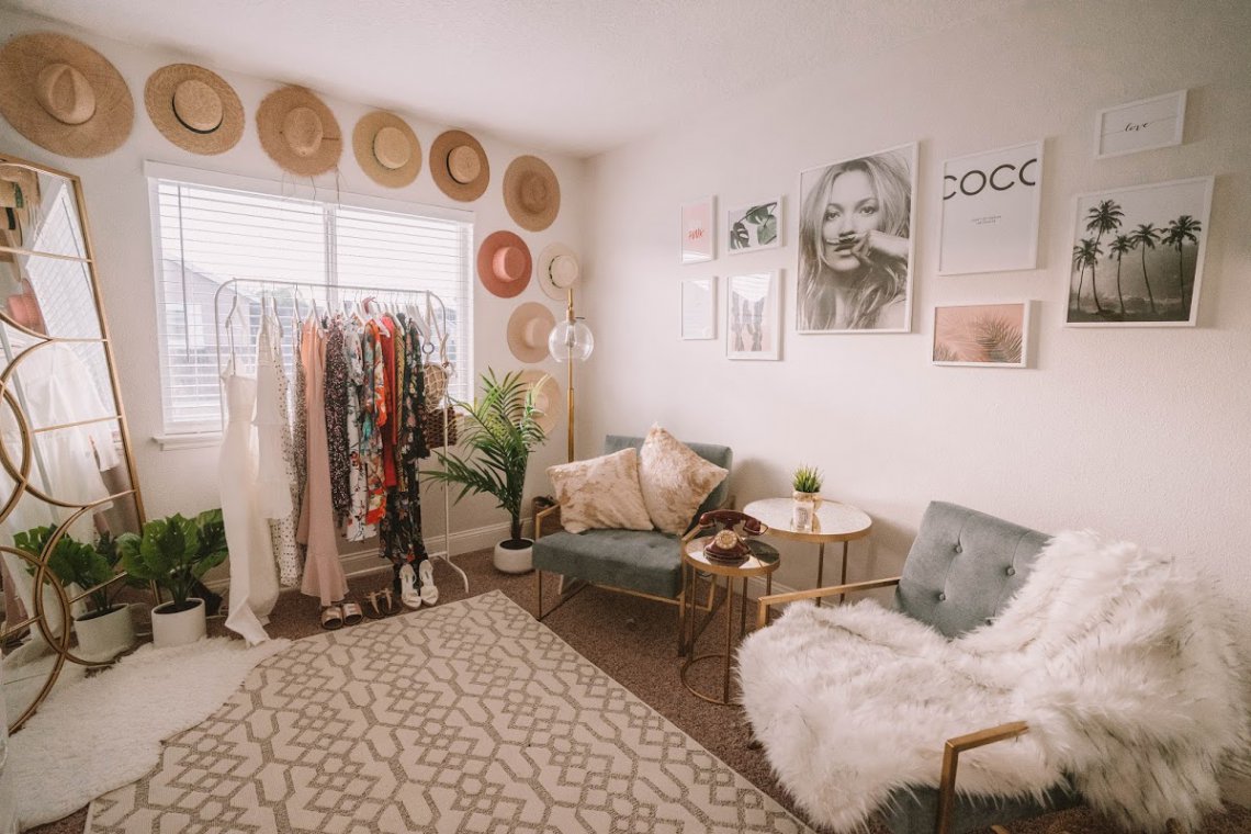 glam_room